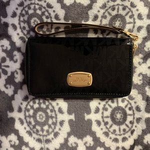 Michael Kors wristlet